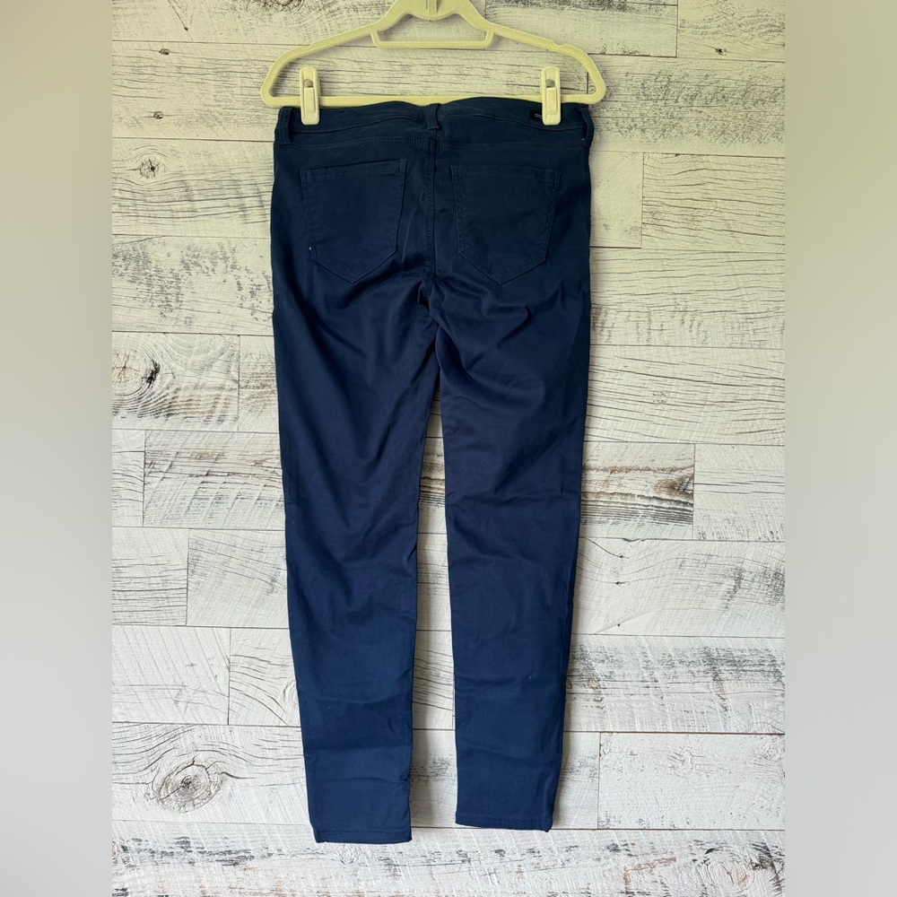 Liverpool Women’s The Skinny Ankle Pant. like New. Size 6/28. Navy Blue - Picture 2 of 4
